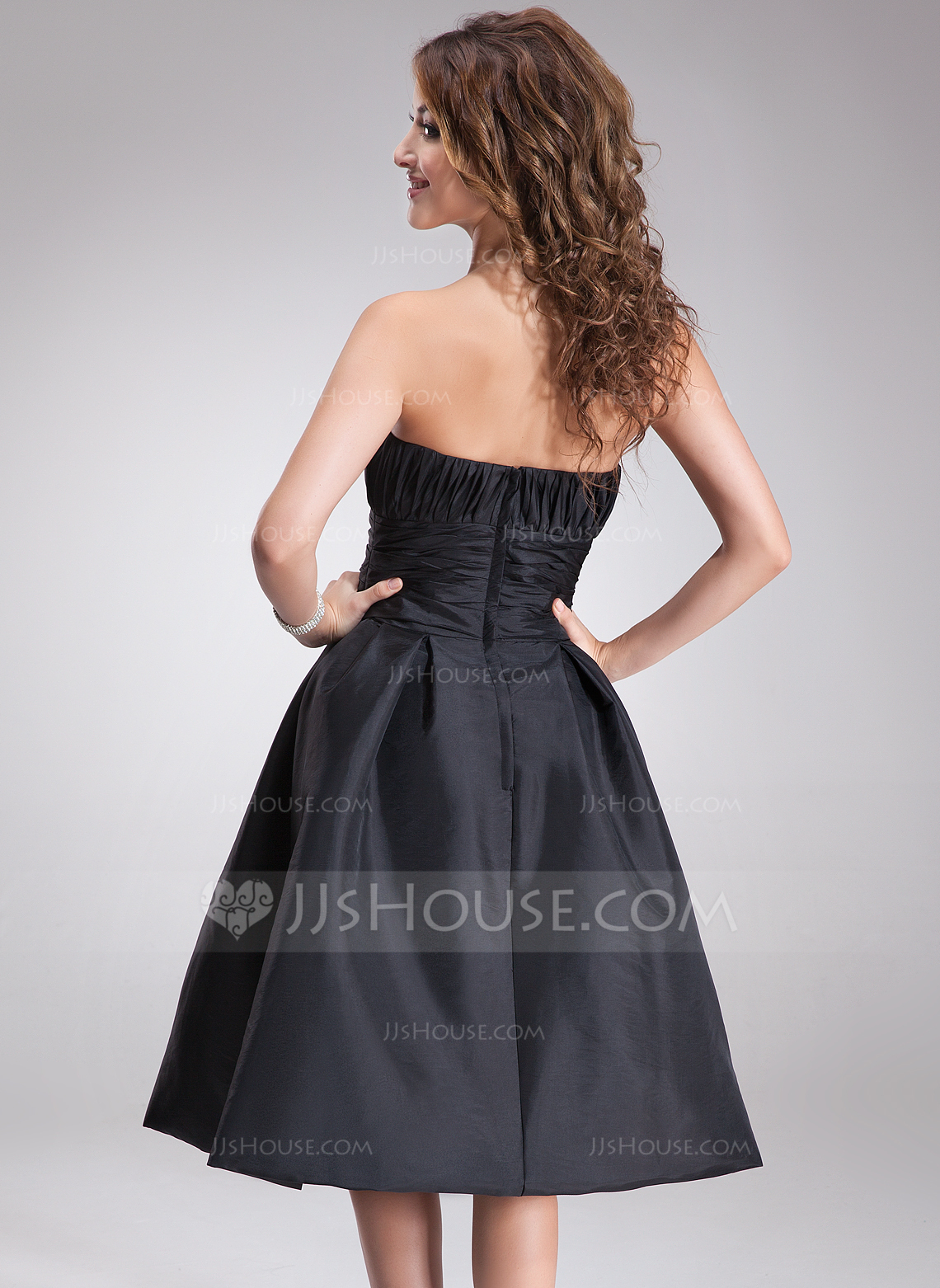 A-Line/Princess Strapless Sleeveless Short Taffeta Bridesmaid Dresses main image 1