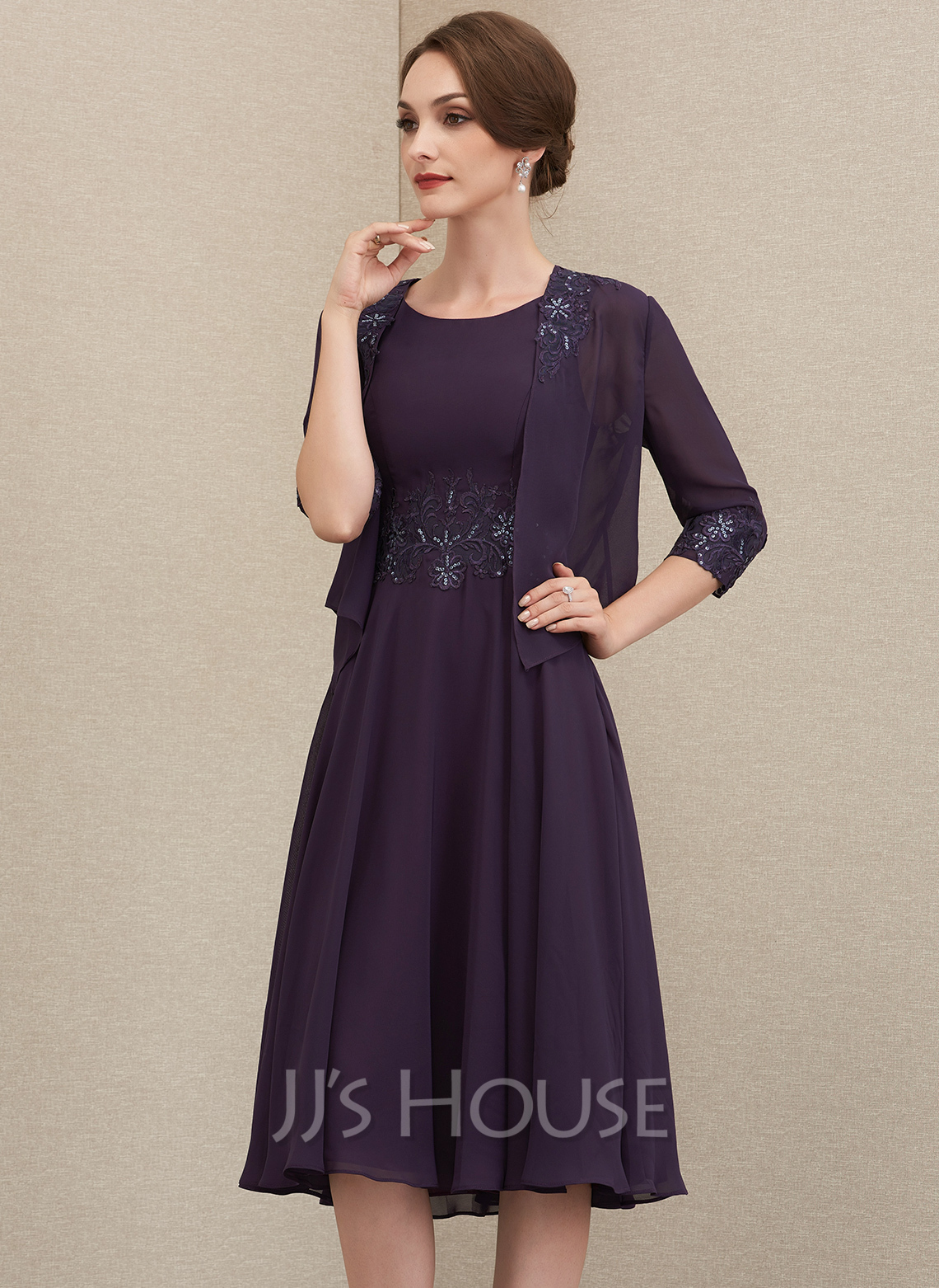 A-Line Scoop Neck Knee-Length Chiffon Lace Cocktail Dress With Sequins ...