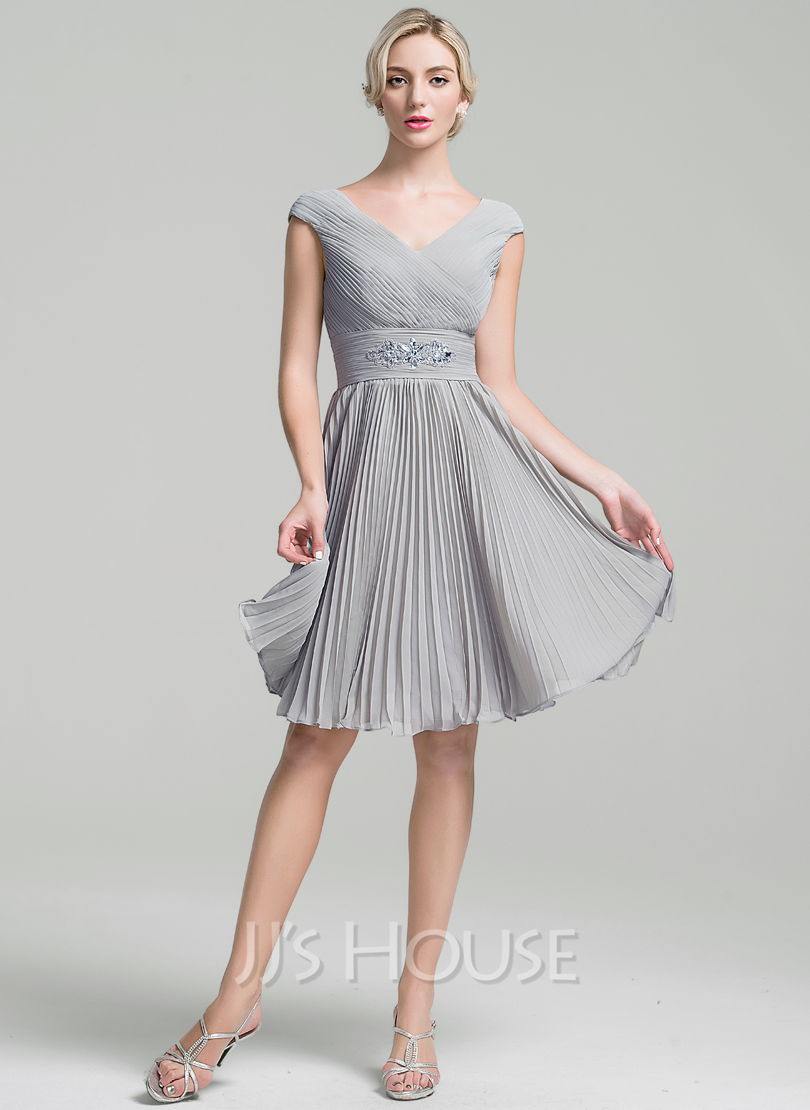 A-Line/Princess V-neck Knee-Length Chiffon Cocktail Dress With Ruffle ...