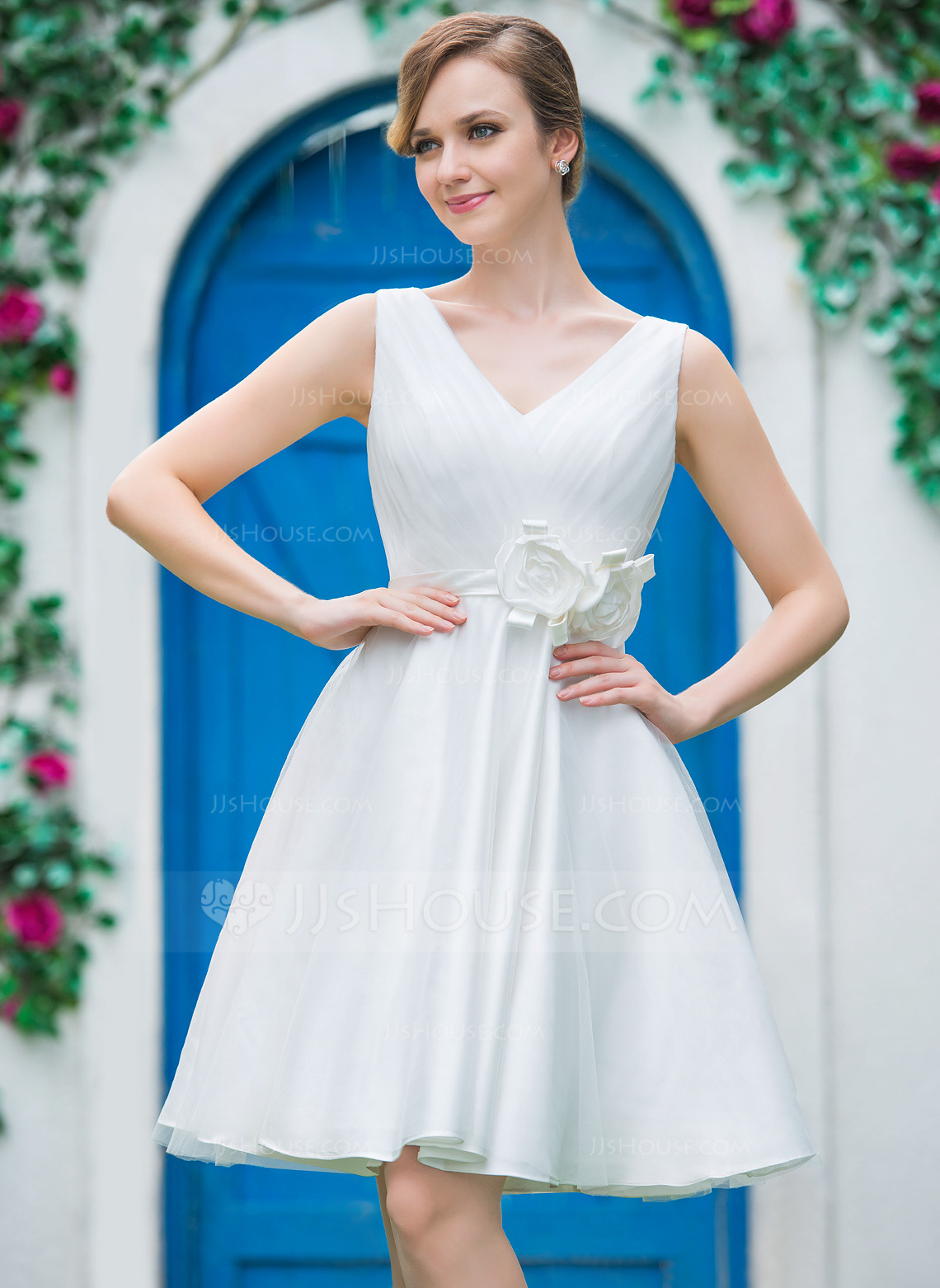 A Line/Princess Halter Neck Sleeveless Knee-Length Wedding Dress with Ruffles main image 0