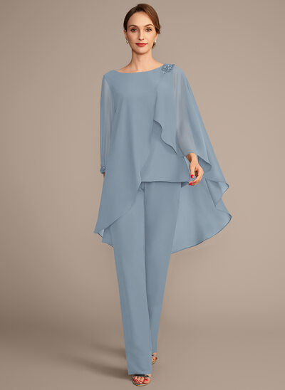 Tailleur-pantalon avec paillettes en mousseline