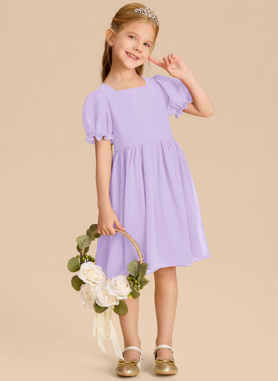 Kleid in A-Linie mit Schleife aus Chiffon