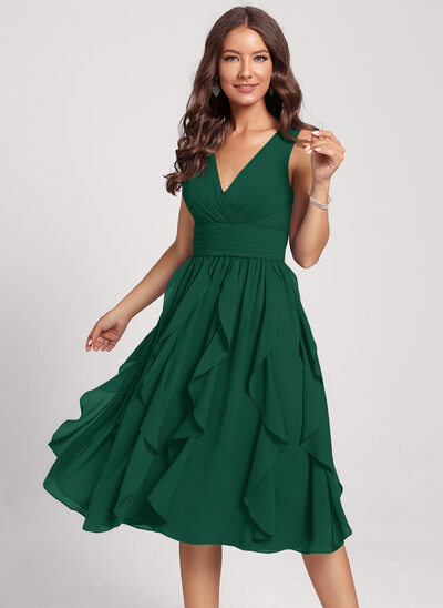 Jurk medium van de chiffon met cascading ruches
